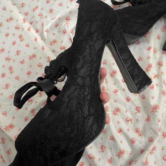 SOLD - Picture 2 of 6